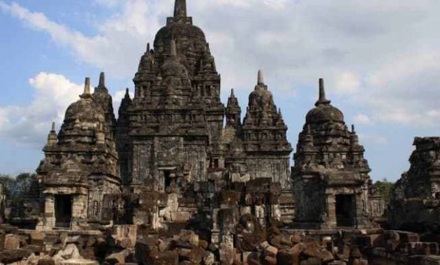 kerajaan hindu tertua di indonesia